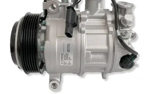 Mercedes-Benz C W205 Air conditioning (A/C) compressor (pump) A0008304400