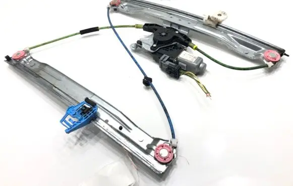 Citroen C3 Picasso Front door window regulator with motor 9673654080