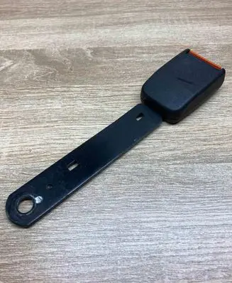 Suzuki XL7 I Rear seatbelt buckle 