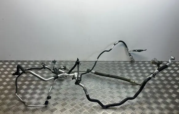 Volkswagen Touareg I Air conditioning (A/C) pipe/hose 7L6820017B CG40281