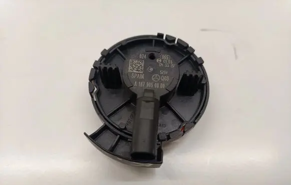 Mercedes-Benz CLA C118 X118 Airbag deployment crash/impact sensor A1679050800