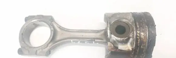 Honda CR-V Piston with connecting rod