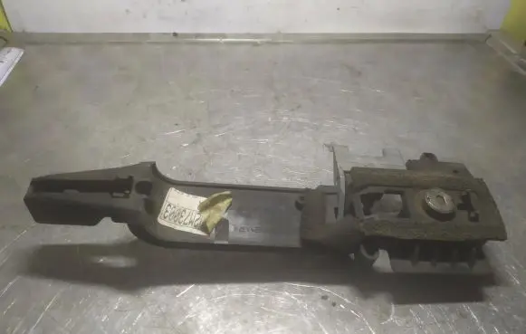 Ford Mondeo Mk III Front door exterior handle/bracket 1S71F224A37