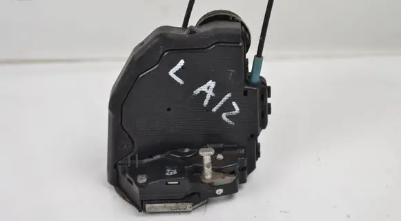 Toyota Verso Rear door lock A046693