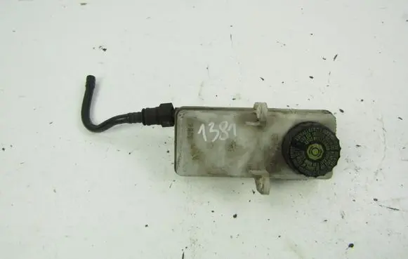 Peugeot 307 Brake fluid reservoir 