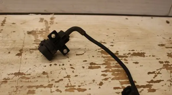 Peugeot 508 Turbo solenoid valve 9665456180
