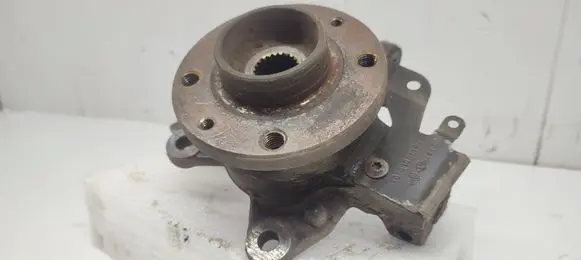 Renault Clio IV Front wheel hub spindle knuckle 401330611R 84812