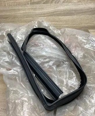 Citroen Xsara Rubber seal tailgate window/glass 930096