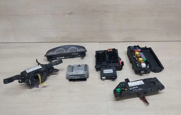 Opel Signum Other control units/modules 0281013408
