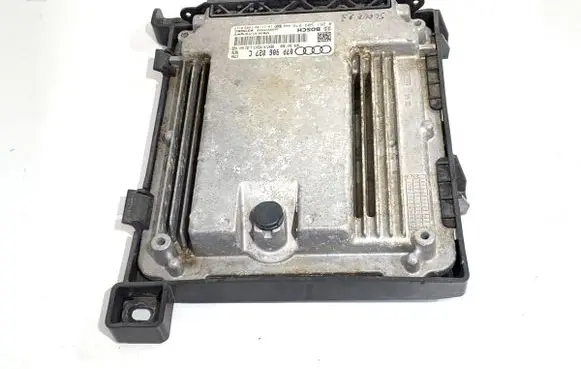Audi A8 S8 D4 4H Engine control unit/module ECU 07P986827C