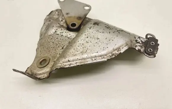 Volkswagen Tiguan Heat shield in engine bay 04E253041