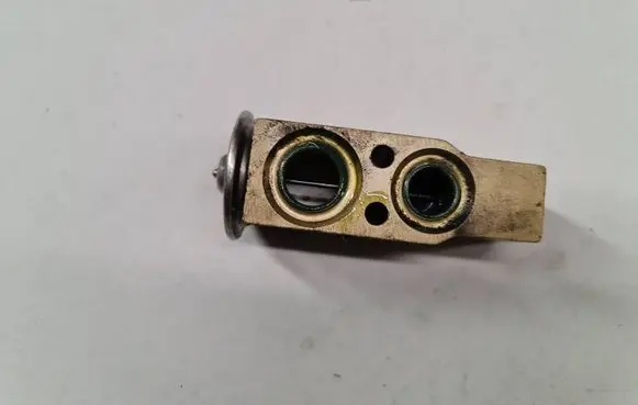Fiat Grande Punto Air conditioning (A/C) expansion valve A31100600 5226566A HFC134A