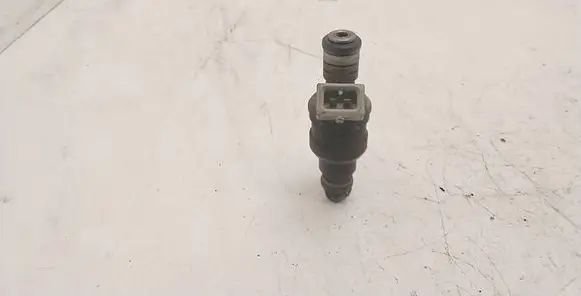 BMW 5 E39 Fuel injector 0280150414