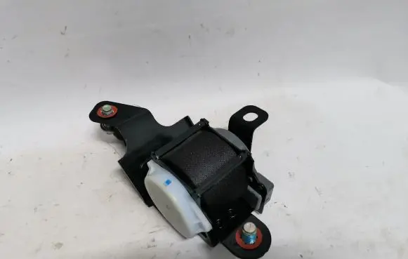 KIA Carens III Front seatbelt 89850-A4000