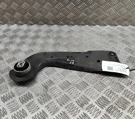 Volkswagen PASSAT B8 Rear upper control arm/wishbone 5Q0505226C