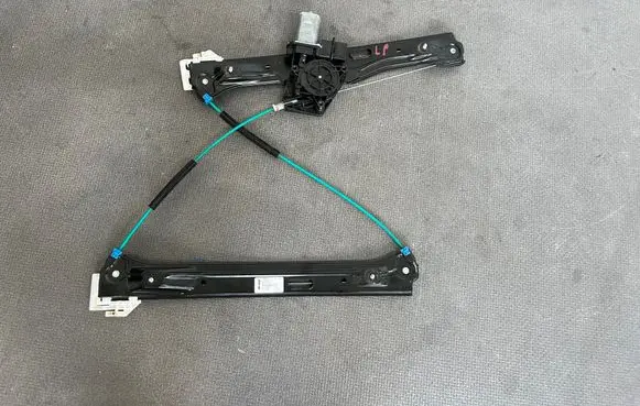 BMW 1 F20 F21 Front door window regulator with motor 7242561 13262410 36200000