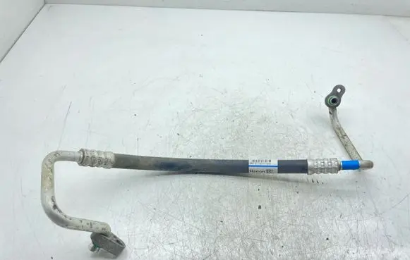 KIA Sportage Air conditioning (A/C) pipe/hose 97762D7600