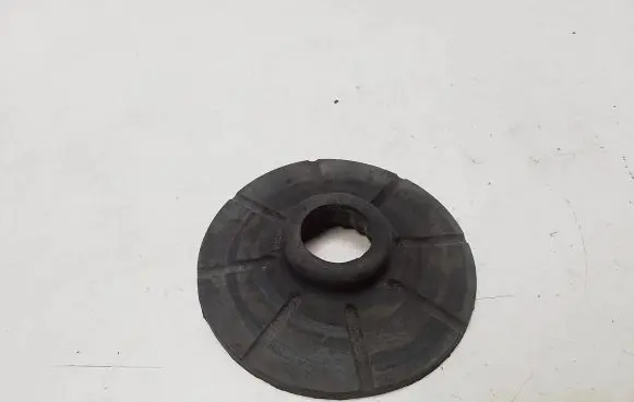 Chevrolet Cruze Front coil spring rubber mount 90538496