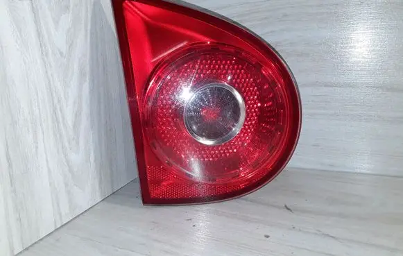 Volkswagen Golf V Tailgate rear/tail lights 1K6945093G