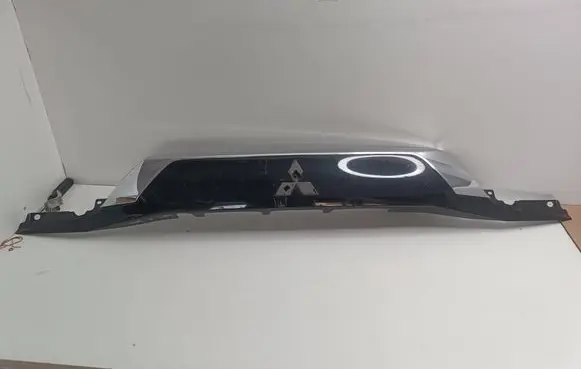 Mitsubishi Outlander Tailgate trim 5817A265