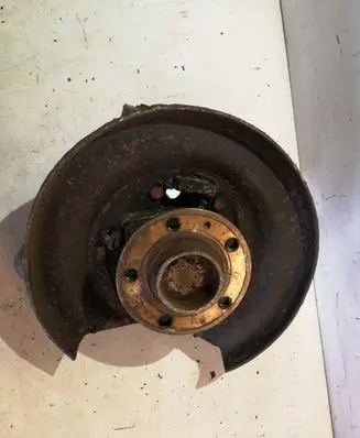 Volvo V70 Rear wheel hub 9200624 30714262