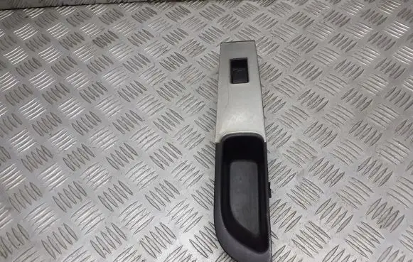 Nissan Micra Electric window control switch 80960AX100