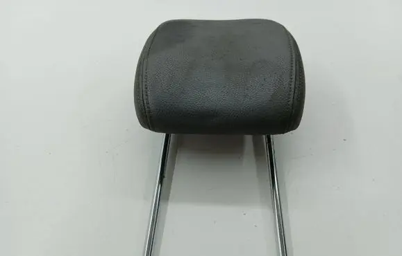Chrysler Voyager Rear seat headrest 