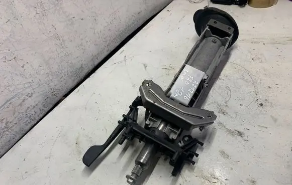 BMW 1 F20 F21 Steering wheel axle