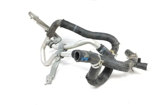 Toyota Auris 150 Engine coolant pipe/hose