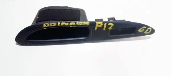 Nissan Primera Front door window switch trim 82960av760