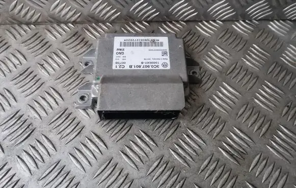 Volkswagen PASSAT B6 Hand brake control module 3C0907801B 15658301B