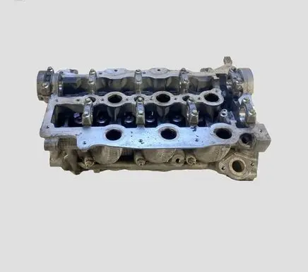 Land Rover Discovery 4 - LR4 Engine head PM9X2Q 6C064CA
