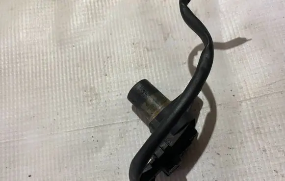Mercedes-Benz C W203 Camshaft position sensor a0031539728 0031539728