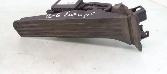 Volkswagen PASSAT B6 Accelerator throttle pedal 1K1721503L 6PV00860000