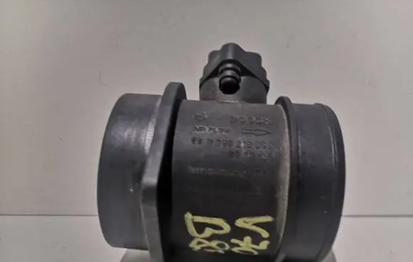 Volvo V70 Mass air flow meter 0280218088 8670115