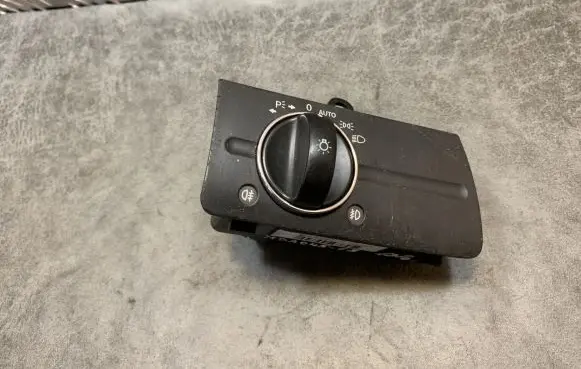 Mercedes-Benz E W211 Light switch A2115450704