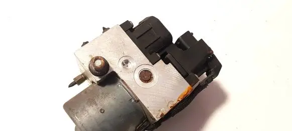 Nissan Patrol Y61 ABS Pump 47660VC300 11000031320