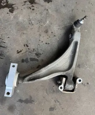 Volvo V60 Front lower control arm/wishbone