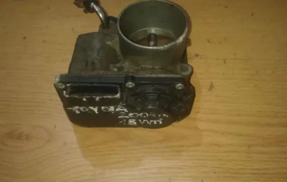 Toyota Corolla E120 E130 Throttle valve 220300d031 vvtt