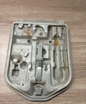 BMW 3 E30 Tool box 11289110
