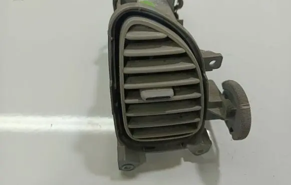 Dash center air vent grill