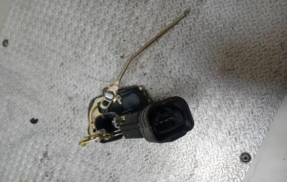 Suzuki Grand Vitara I Rear door lock