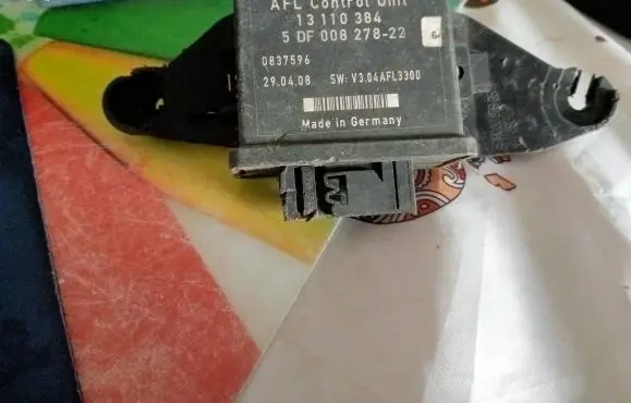 Opel Astra H Xenon control unit/module 13110384