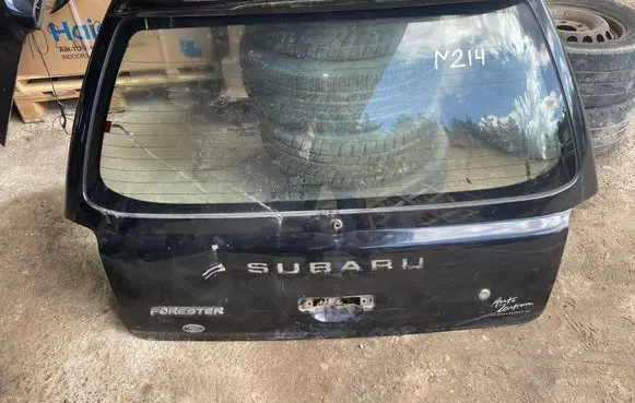 Subaru Forester SF Tailgate/trunk/boot lid
