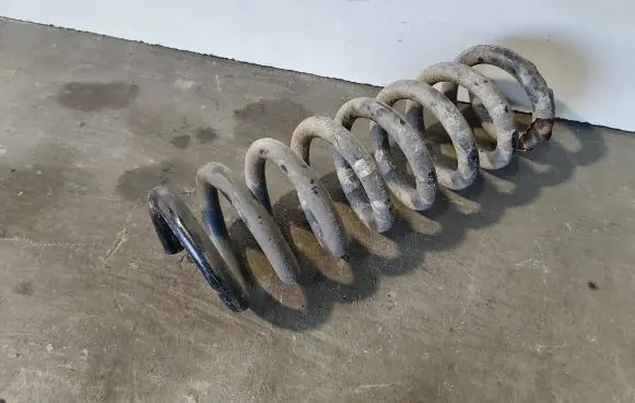 Mercedes-Benz E W212 Rear coil spring