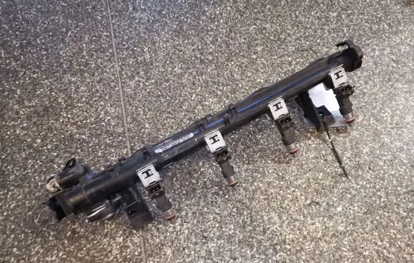 Fuel injectors set