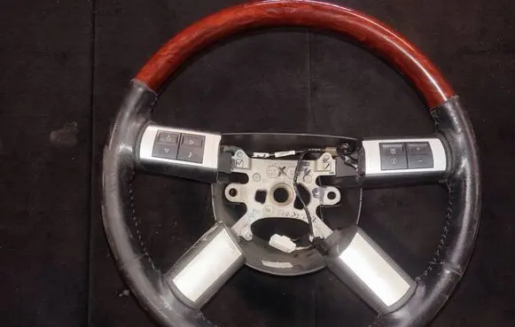 Chrysler 300 - 300C Steering wheel