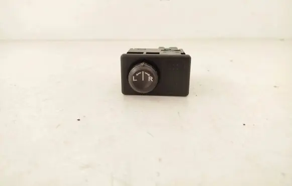 Nissan Primera Wing mirror switch