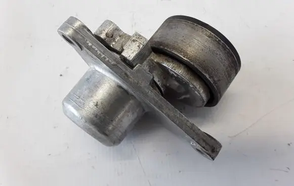 Renault Koleos II Timing belt/chain tensioner 