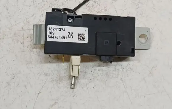 Opel Insignia A Antenna control unit 13241374